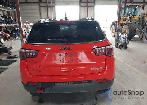 2019 Jeep Compass Trailhawk 4X4 из США, поврежденный, VIN 3C4NJDDB2KT668152